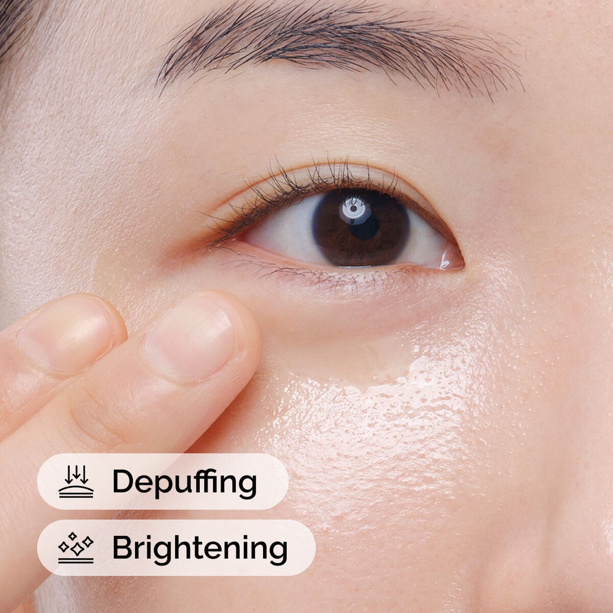 caffeine-solution-5-egcg-eye-serum-m0 ord-caffeine-solution-egcg-model-application-with-benefits.jpg
