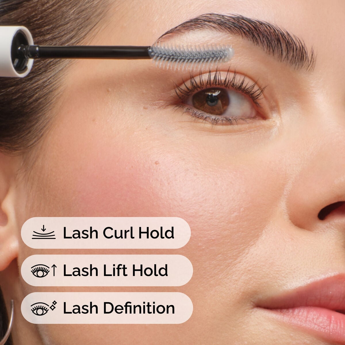 lash-curl-finisher-z8 ord-lash-curl-finisher-model-application-with-benefits.jpg